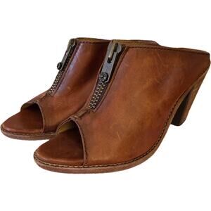 Frye Izzy Zip Moto Rustic Tan Leather Peep Toe Slip On Mules Sandals 7.5B EUC